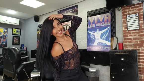 124 Nadia &amp; Rosa: long, crazy cut with bangs, headshave, brows &amp; short, mohawk, headshave