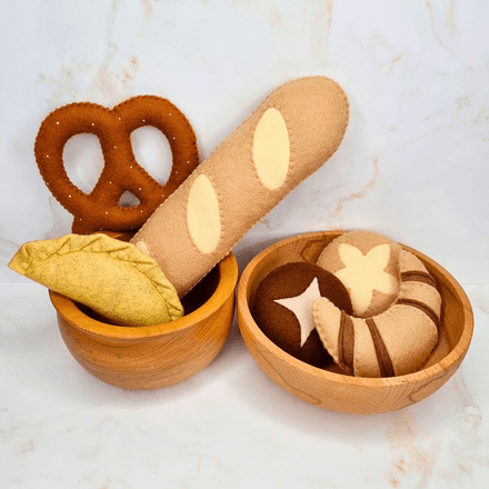 Felt Bread PDF Sewing Patterns- easy handsewn baguette, croissant, bread rolls, pasty, pretzel
