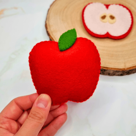 Felt Apple PDF Sewing Pattern - whole apple and slice