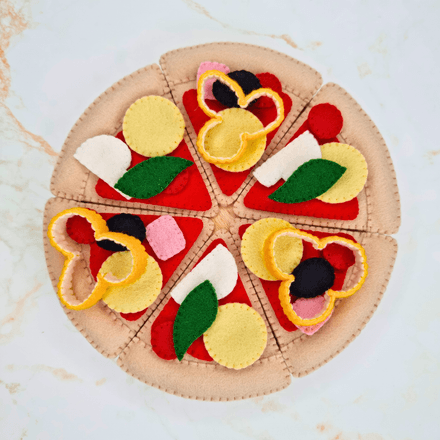 Felt 6-slice Pizza Playset PDF Sewing Pattern and Tutorial, pizza base, sauce, toppings