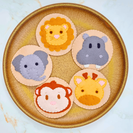 Wool felt Safari animal biscuit PDF sewing pattern with tutorial