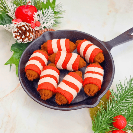 Felt pigs in blanket PDF sewing pattern with instructions