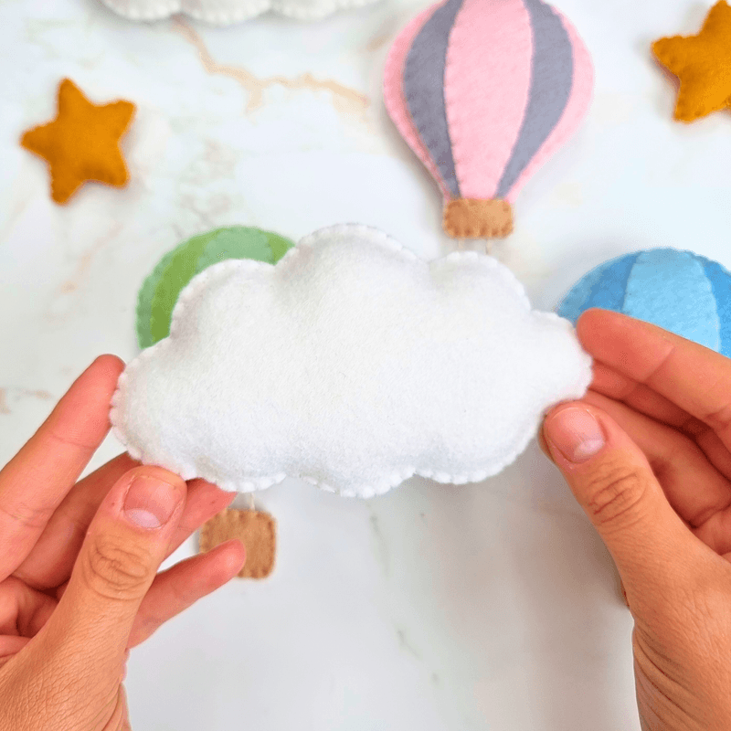 Felt hot air balloon ornament PDF sewing pattern, easy diy garlands and cute hanging decorations