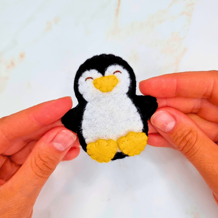 Sew your own penguin ornament - PDF sewing pattern with tutorial