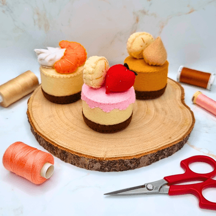 Felt Mini Cheesecake with Fruits Pattern: Beginner-Friendly Kids Pretend Play Food (PDF)