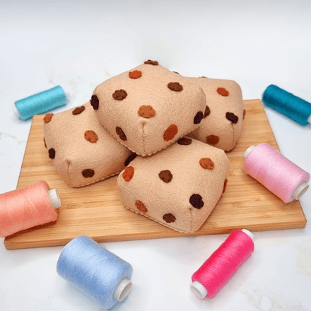 Felt Scones PDF Sewing Pattern &amp; Photo Tutorial, easy beginner fruity tea cake, raisin bread roll