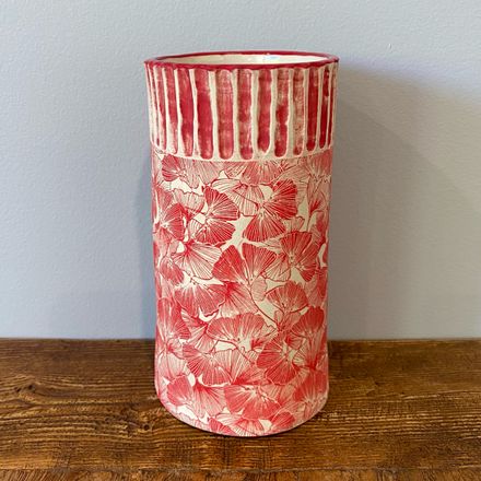 Red gingko and stripes short vase
