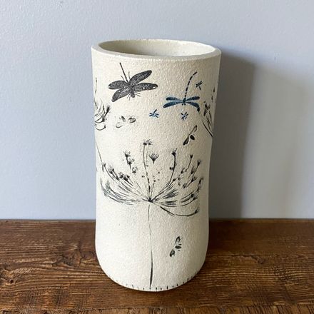 Bishop&#x27;s weed and bees short vase III