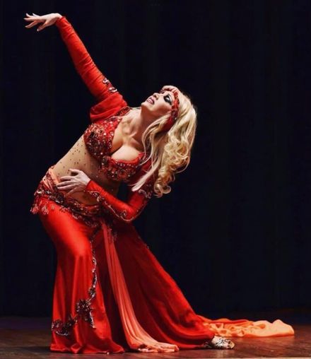 Enter Like a Queen (Video Download)