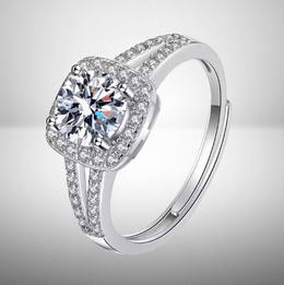 MOISSANITE RING