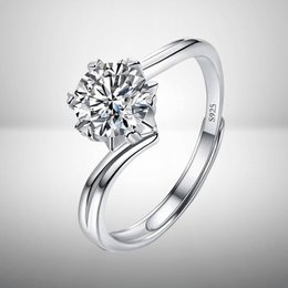 MOISSANITE RING