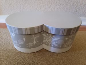 Mrs. Fields Collectible Grey Snowflakes Christmas Holiday Double Cookie Box