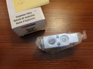 NEW 2005 Kia Sedona Minivan R134a A/C Expansion Valve 78965627-6 - REAR