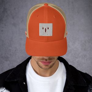 1-3 CUBEFACE RETRO TRUCKER HAT