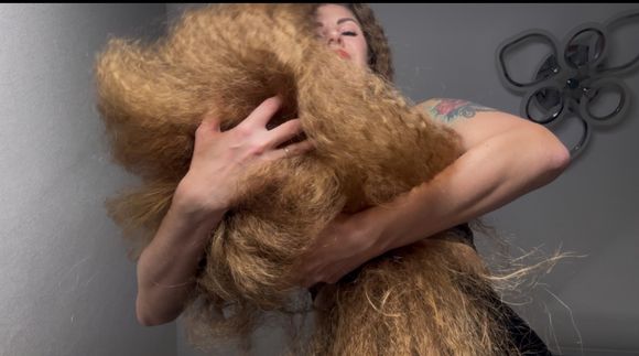 Big hair VS camera 19 min