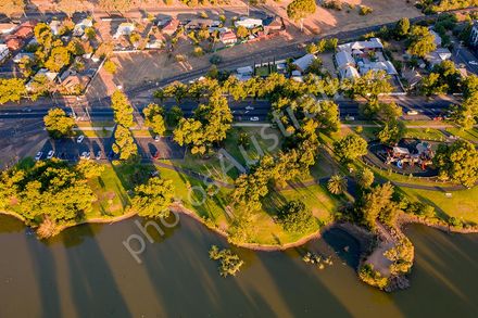 Lake Weeroona shoreline, Bendigo, Victoria