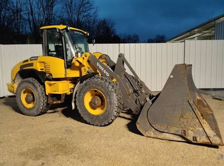 VOLVO L50F COMPACT WHEEL LOADER SERVICE REPAIR MANUAL