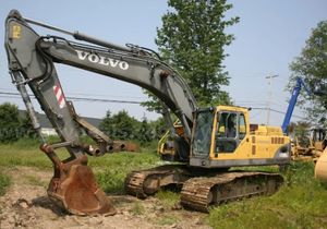 VOLVO EC330B LC EXCAVATOR PARTS CATALOG MANUAL 579 PAGES updated complete info 2023