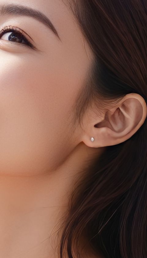 Model Cosmetic 08