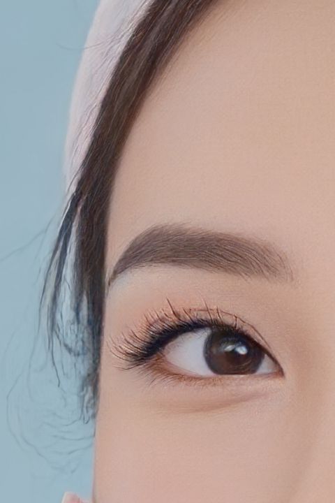Model Cosmetic 06