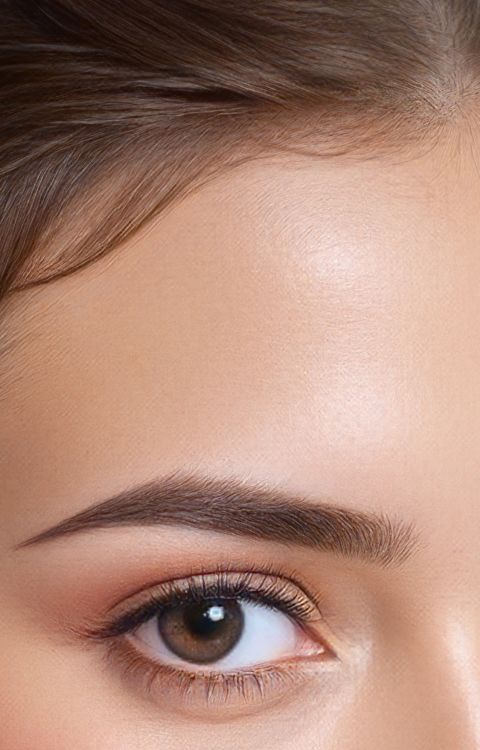 Model Cosmetic 16