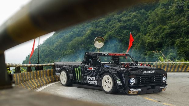 Ford F-150 Hoonitruck