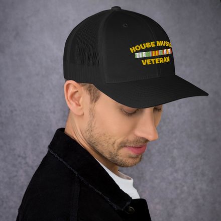 &quot;HOUSE MUSIC VETERAN&quot; Premium Snap-Back Cap