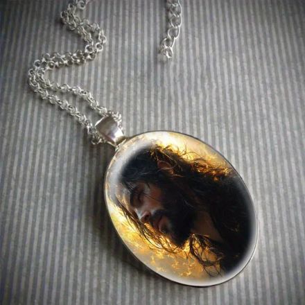Jesus pendant 
