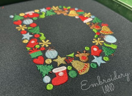 Christmas Letter D Machine Embroidery Design CHR103