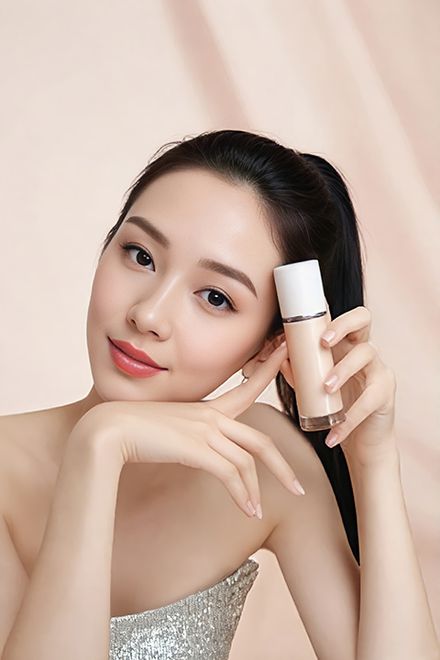 Cosmetic Model 15