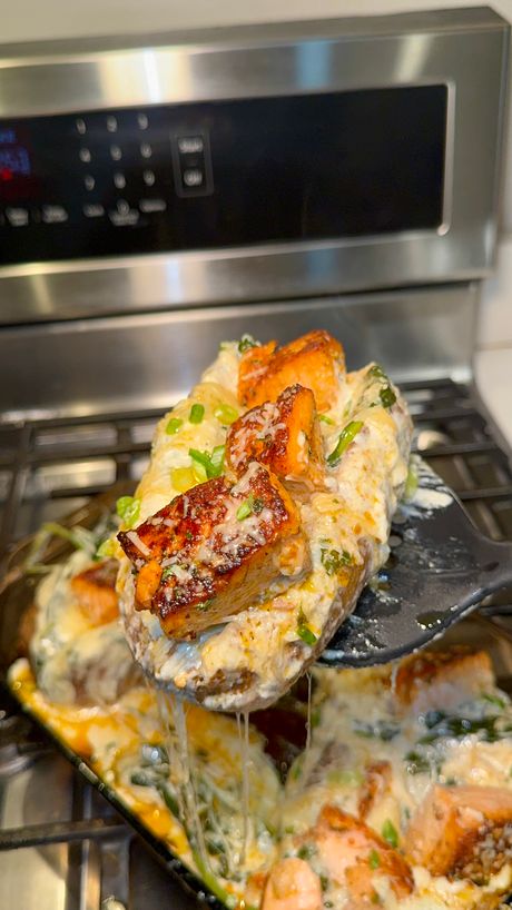 Spinach Dip Baked Potato with Salmon