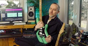 Online guitar lessons with Mika Tyyskä