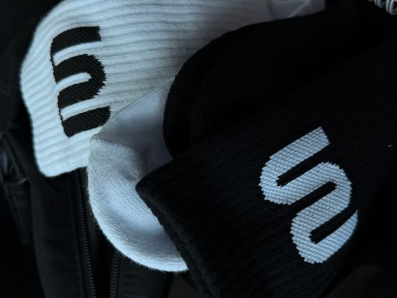 MOIVÉA CREW SOCKS