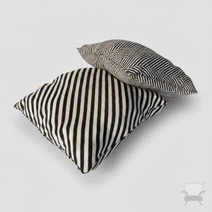 RM1 - Almofadas Listradas Preto &amp; Branco [Ativo Enscape]