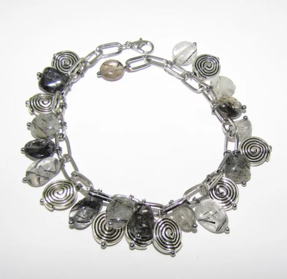 Bracelet rutile quartz stones and beads