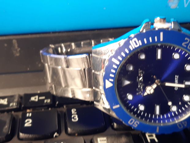 quartz watch working properly