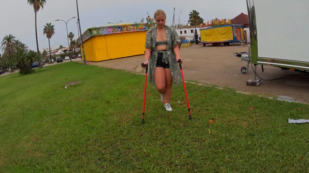 Nathalia 2210-4 Mallorca Sprain - I show my sprained and bandage ankle for you - 10 min