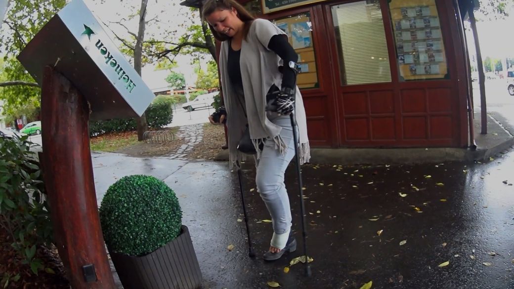 Lucy 2209-5 SLC - I almost fell twice on my way out from the restaurant - 10 min