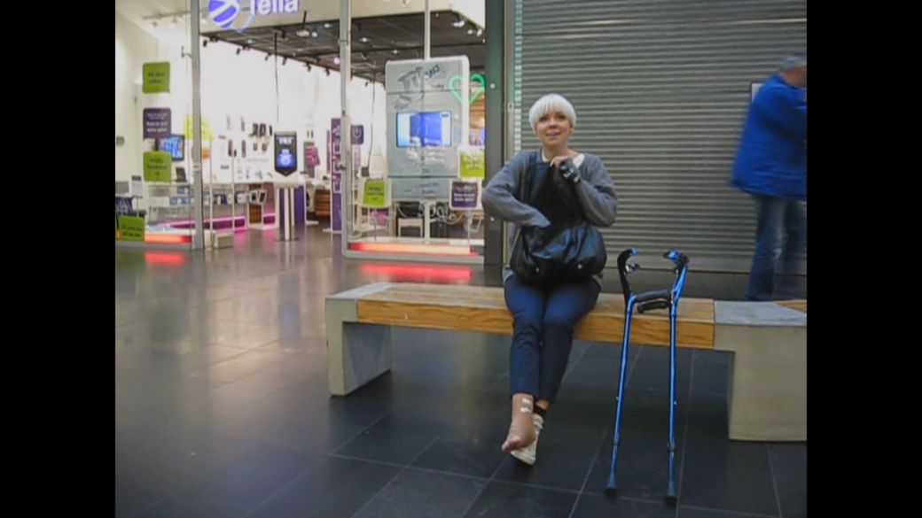 Tiiger 15 Sprain - Not even a sprained ankle can stop me from visiting the Mall - 9 min