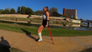 Isabella 1-16 Term SLC - I was on the gym but my leg start to hurt - 11 min