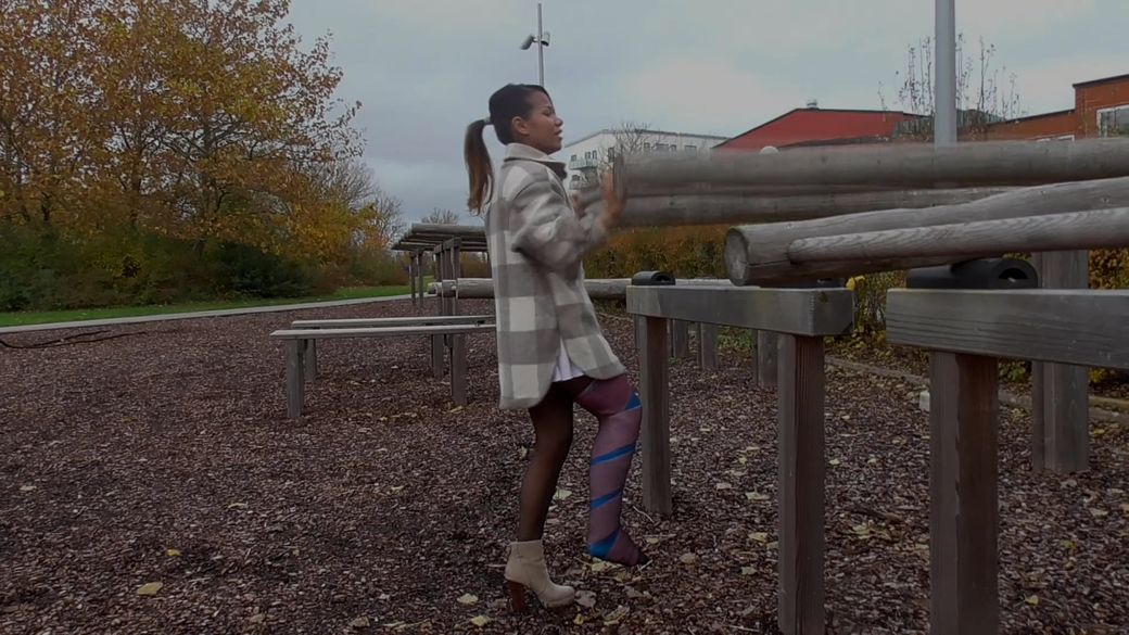 Elina Custom Sprain LLC 2311-3 - Trying a outdoor gym with a high heel boot - 19 min
