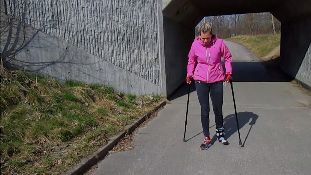 Sanne 1604-9 Sock Sprain - Was it good to walk so far on my injured ankle? - 10 min