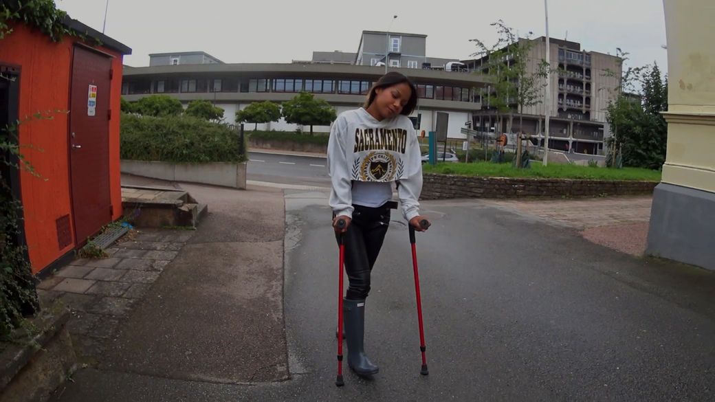 Elina 2307-2 Custom Boot Sprain - After I have i removed my Hunter can you see my Aircast - 16 min 