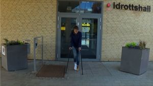 Elisabeth 1609-2 Sock Sprain - On my way home - 24 min