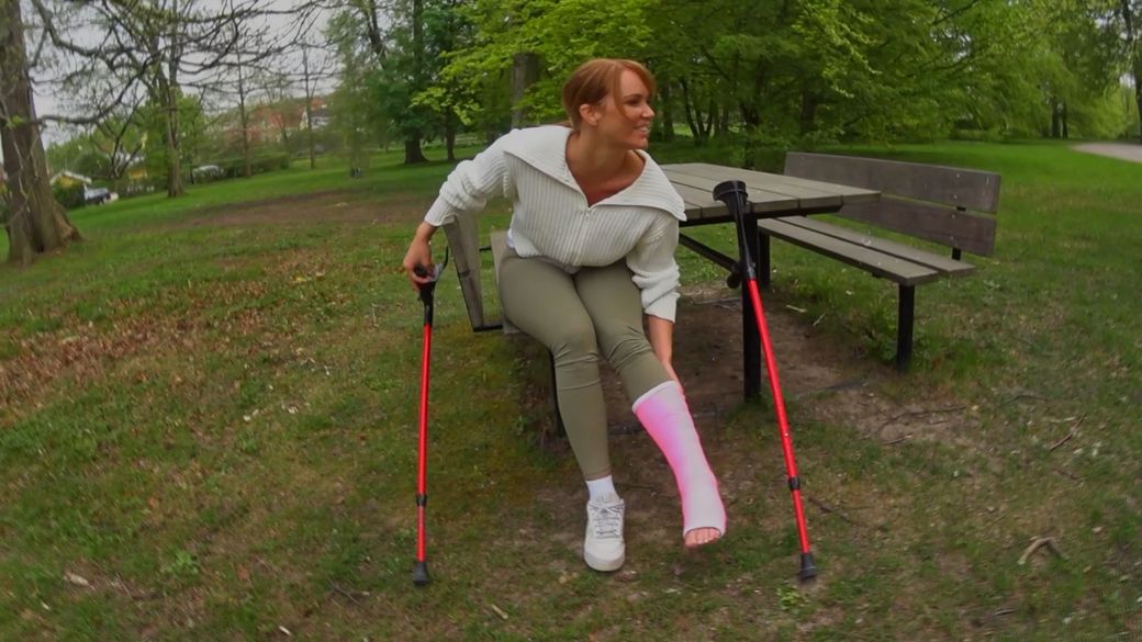 Liine 2 SLC -My leg hurt so it is hard for me to crutch today - 11 min