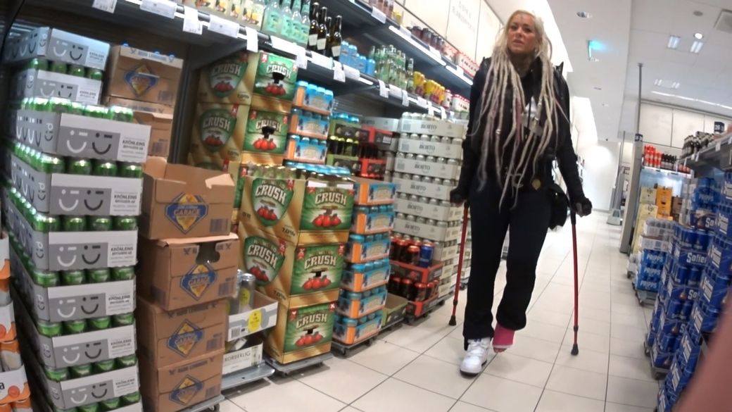 Pixi 7 SLC - Visiting the liquor store - 12 min