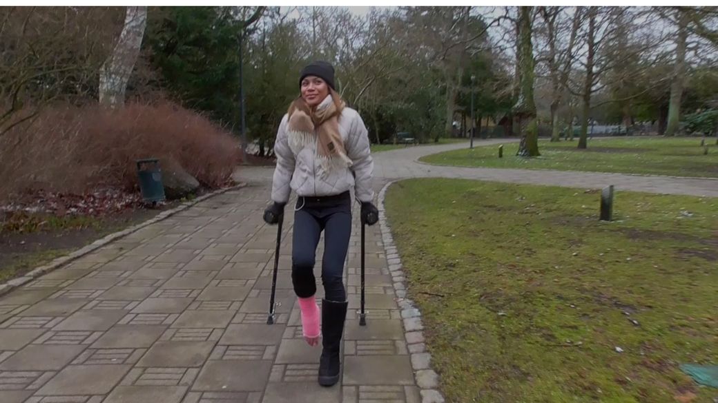 Elina 2302-2 Custom SLC - I think it is fun that you want to film my cast - 11 min