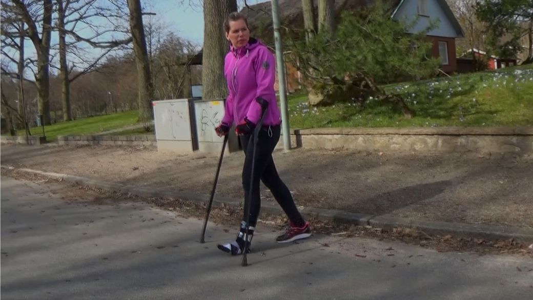 Sanne 1604-8 Sock Sprain Walking on my aircast -  7 min