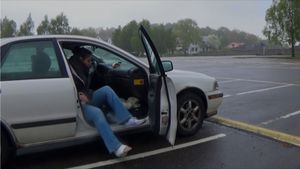 Penelope 2-6 Term SLWC - Walking on my SLWC in the rain - 4 min