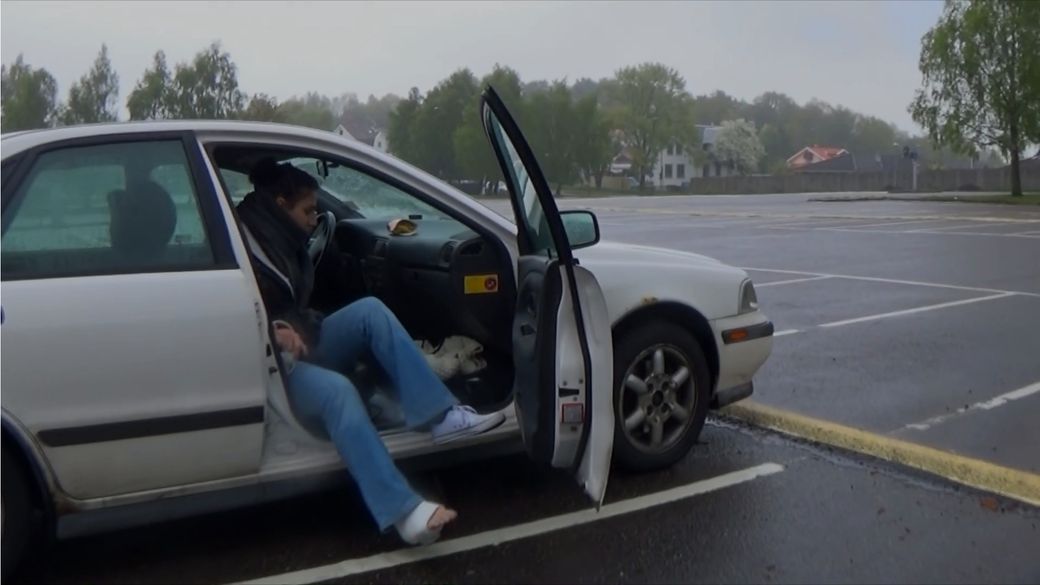 Penelope 2-6 Term SLWC - Walking on my SLWC in the rain - 4 min